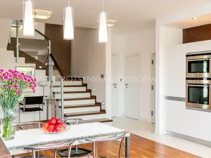 Prodej rodinného domu, Bratislava, Slovensko, 490 m2