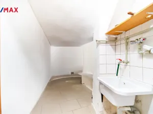 Pronájem obchodního prostoru, Praha - Libeň, Zenklova, 55 m2