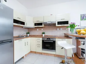 Prodej bytu 1+kk, Praha - Vysočany, Jana Přibíka, 27 m2