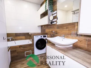 Prodej bytu 3+1, Zliv, Školní, 75 m2