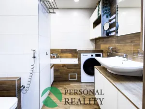 Prodej bytu 3+1, Zliv, Školní, 75 m2