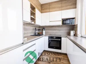 Prodej bytu 3+1, Zliv, Školní, 75 m2