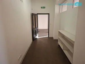 Pronájem restaurace, Žandov, Náměstí, 200 m2