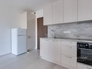 Pronájem bytu 1+kk, Praha - Hloubětín, Domalípova, 32 m2