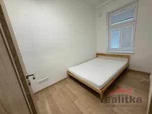 Pronájem bytu 2+kk, Opava - Předměstí, Pekařská, 32 m2