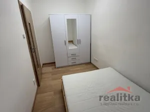 Pronájem bytu 2+kk, Opava - Předměstí, Pekařská, 32 m2