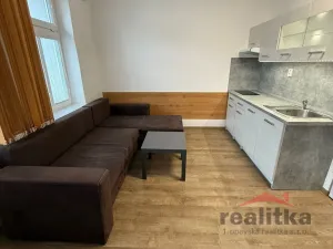 Pronájem bytu 2+kk, Opava - Předměstí, Pekařská, 32 m2