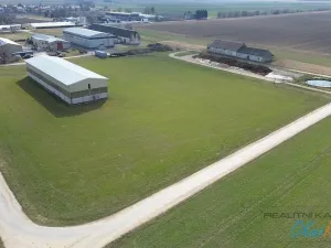 Prodej komerčního pozemku, Přerov - Přerov VIII-Henčlov, Zakladatelů, 10500 m2