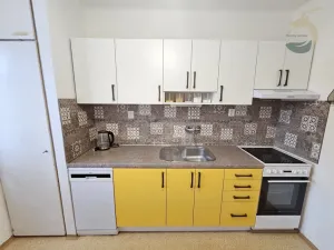 Prodej bytu 3+1, Žichovice, 75 m2