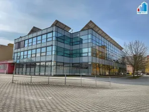 Pronájem kanceláře, Plzeň, Macháčkova, 2000 m2