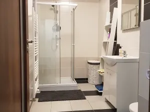 Pronájem bytu 2+kk, Statenice, U Velazu, 47 m2