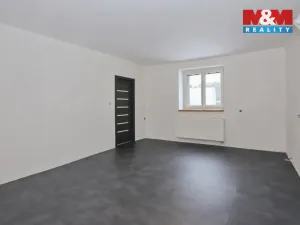 Pronájem obchodního prostoru, Hlinsko - Blatno, 84 m2
