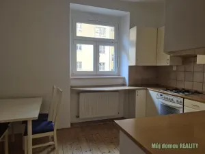 Pronájem bytu 1+1, Praha - Holešovice, Osadní, 38 m2