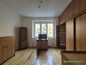 Pronájem bytu 1+1, Praha - Holešovice, Osadní, 38 m2