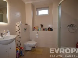 Prodej rodinného domu, Zásmuky - Nesměň, 72 m2