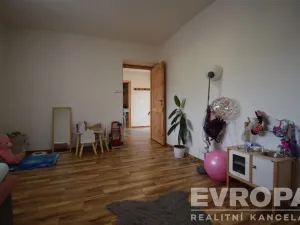 Prodej rodinného domu, Zásmuky - Nesměň, 72 m2