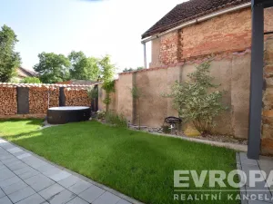 Prodej rodinného domu, Zásmuky - Nesměň, 72 m2