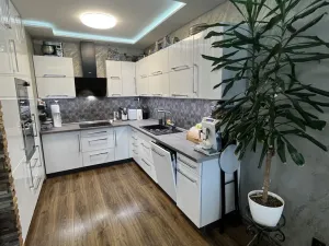 Prodej rodinného domu, Veltrusy, Lomená, 118 m2