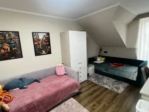 Prodej rodinného domu, Veltrusy, Lomená, 118 m2