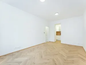Prodej bytu 2+kk, Praha - Vršovice, Oblouková, 58 m2