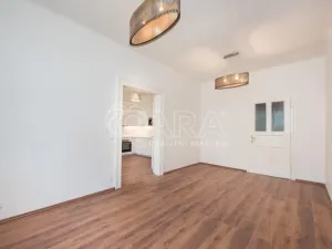 Pronájem bytu 2+kk, Praha, Chvalova, 51 m2