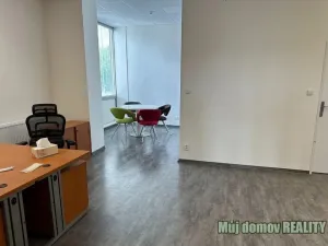 Pronájem obchodního prostoru, Praha - Kunratice, Dobronická, 79 m2