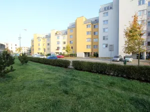 Pronájem bytu 2+kk, Pardubice - Trnová, Jozefa Gabčíka, 55 m2
