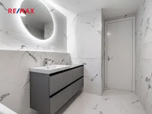 Prodej bytu 2+kk, Praha - Smíchov, Podbělohorská, 61 m2