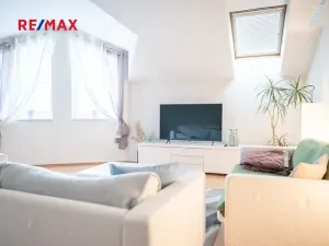 Prodej bytu 2+kk, Hradec Králové, Za Škodovkou, 68 m2