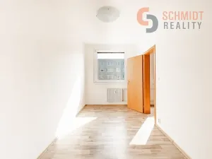 Prodej bytu 2+1, Břeclav, Na Valtické, 44 m2