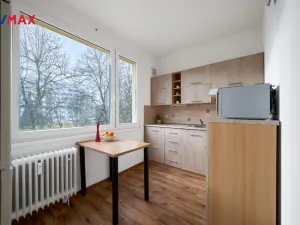 Prodej bytu 1+1, Trutnov - Horní Staré Město, Rozmarýnová, 32 m2
