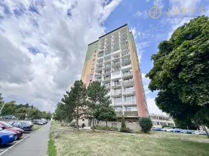 Pronájem bytu 2+1, Chomutov, Bezručova, 53 m2