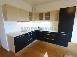 Prodej bytu 1+kk, Praha - Záběhlice, Mattioliho, 37 m2