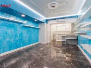 Prodej obchodního prostoru, Karlovy Vary - Rybáře, Konečná, 72 m2