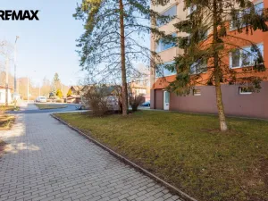 Prodej obchodního prostoru, Karlovy Vary - Rybáře, Konečná, 72 m2