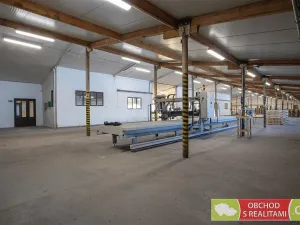 Pronájem výrobních prostor, Morašice, 2710 m2