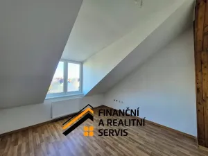 Pronájem atypického bytu, Mladá Boleslav, Husova, 60 m2