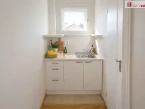 Pronájem bytu 1+kk, Praha - Smíchov, Mošnova, 62 m2