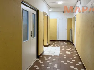 Pronájem bytu 2+1, Chomutov, Holešická, 62 m2