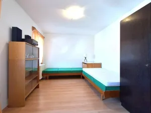 Pronájem bytu 2+kk, Benešov - Bedrč, 50 m2