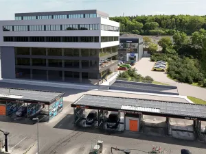 Pronájem obchodního prostoru, Praha - Vysočany, Poděbradská, 1000 m2