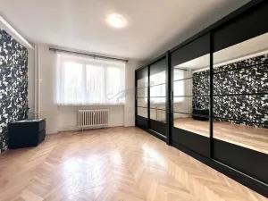 Pronájem bytu 2+1, Praha - Krč, Višňová, 56 m2