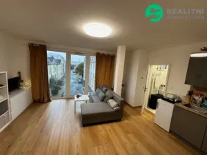 Pronájem bytu 2+kk, Praha - Michle, Pod Stárkou, 40 m2