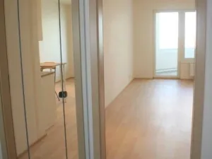 Pronájem bytu 1+kk, Praha - Horní Měcholupy, Hornoměcholupská, 35 m2