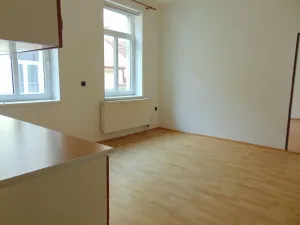 Pronájem bytu 2+kk, Praha - Smíchov, Plzeňská, 45 m2