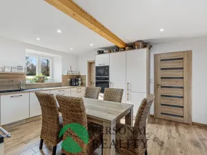 Prodej rodinného domu, Kněževes, Libušina, 180 m2