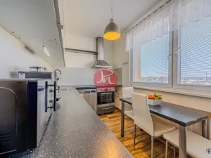 Prodej bytu 3+1, Opava, Antonína Sovy, 68 m2