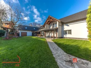 Prodej rodinného domu, Zlonín, U Rybníka, 291 m2