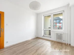 Pronájem bytu 2+kk, Praha, Devonská, 44 m2