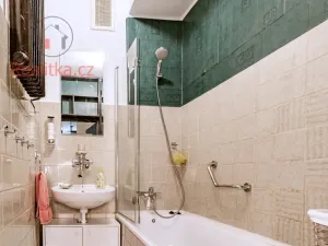 Prodej bytu 2+1, Praha - Vršovice, Jerevanská, 61 m2